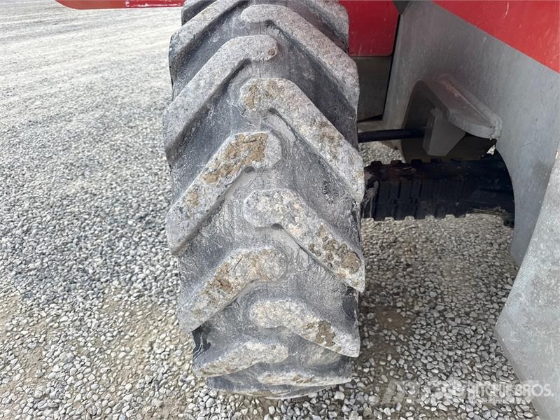 Manitou MT1435SL مناولات متداخلة
