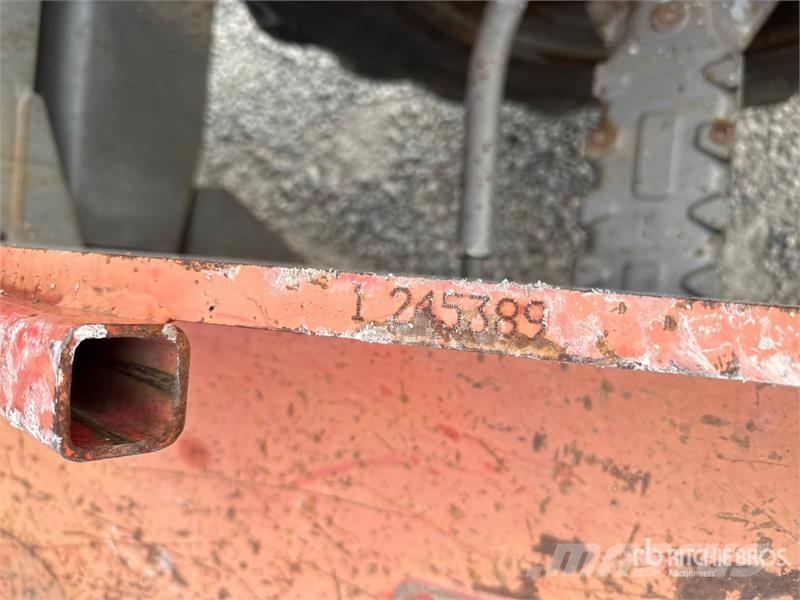 Manitou MT1435SL مناولات متداخلة