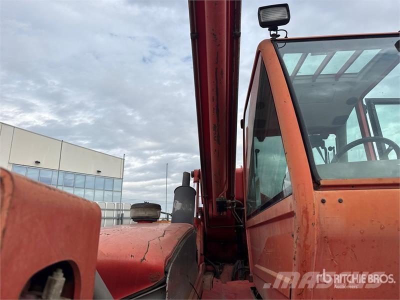 Manitou MT1435SL مناولات متداخلة