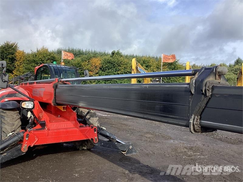 Manitou MT1440 مناولات متداخلة