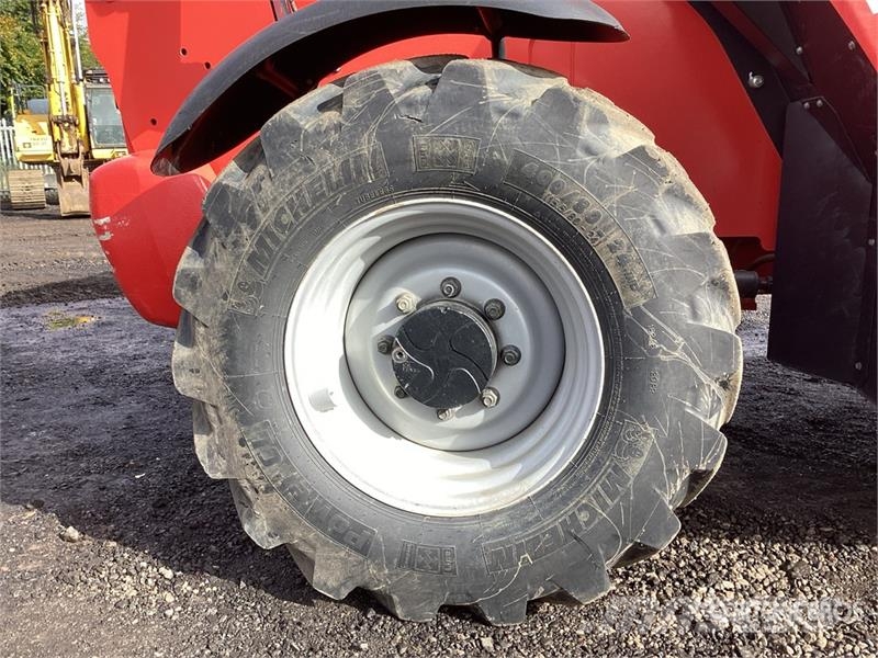 Manitou MT1440 مناولات متداخلة