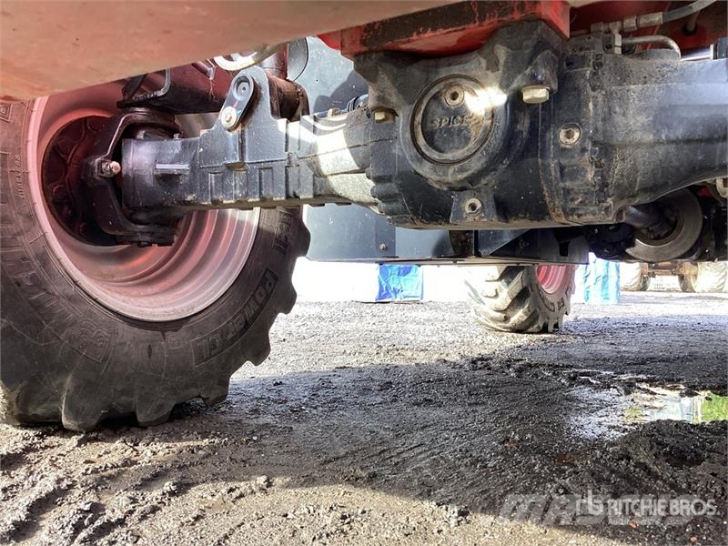 Manitou MT1440 مناولات متداخلة