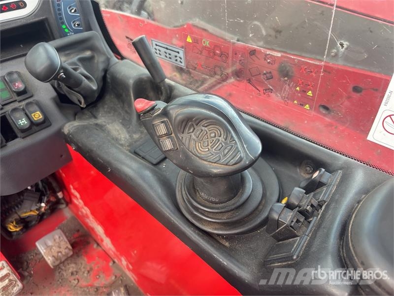 Manitou MT732 مناولات متداخلة