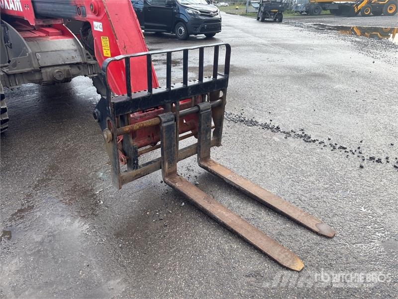 Manitou MT732 مناولات متداخلة