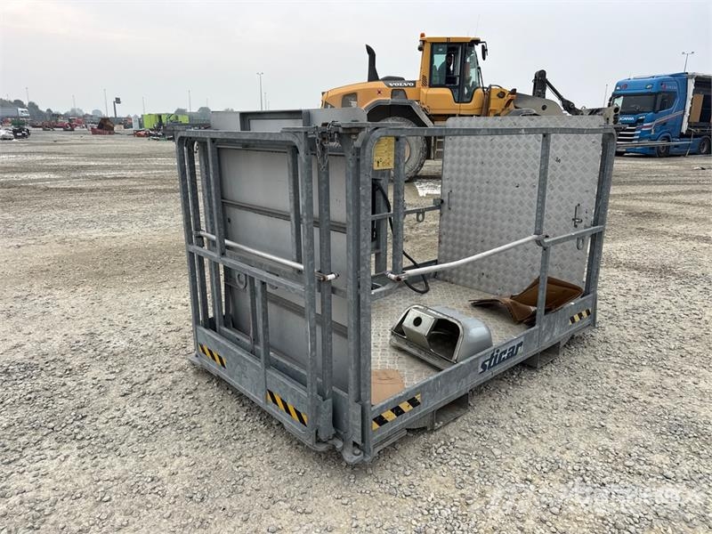 Manitou PSE Telehandler Personnel Basket معدات البناء - غير ذلك