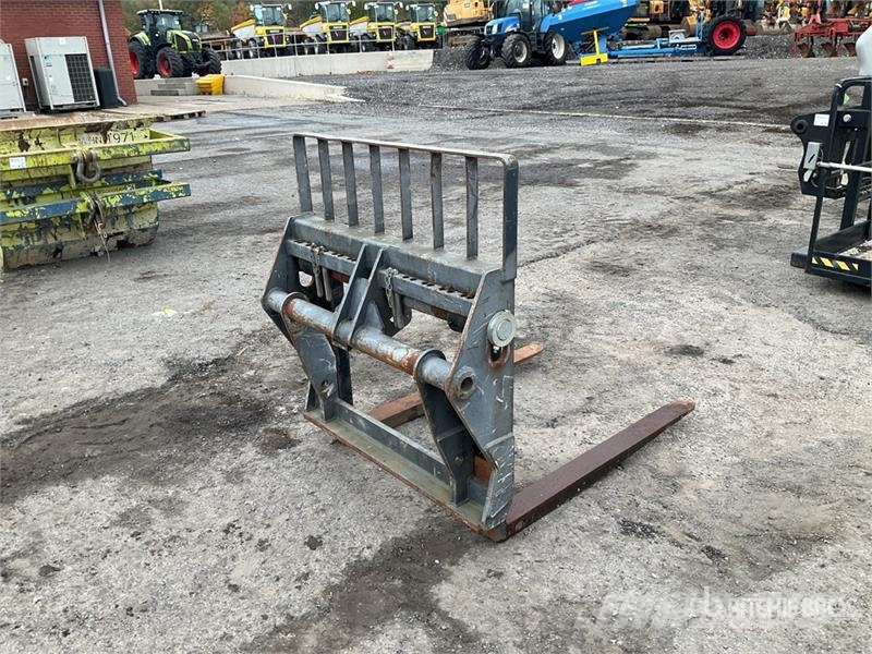 Manitou TFF Telehandler Pallet Forks 叉
