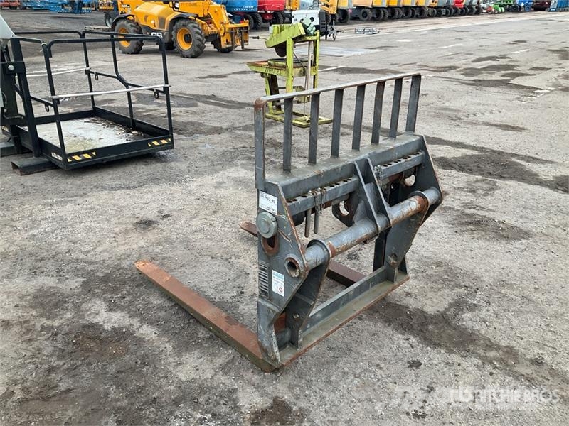 Manitou TFF Telehandler Pallet Forks 叉