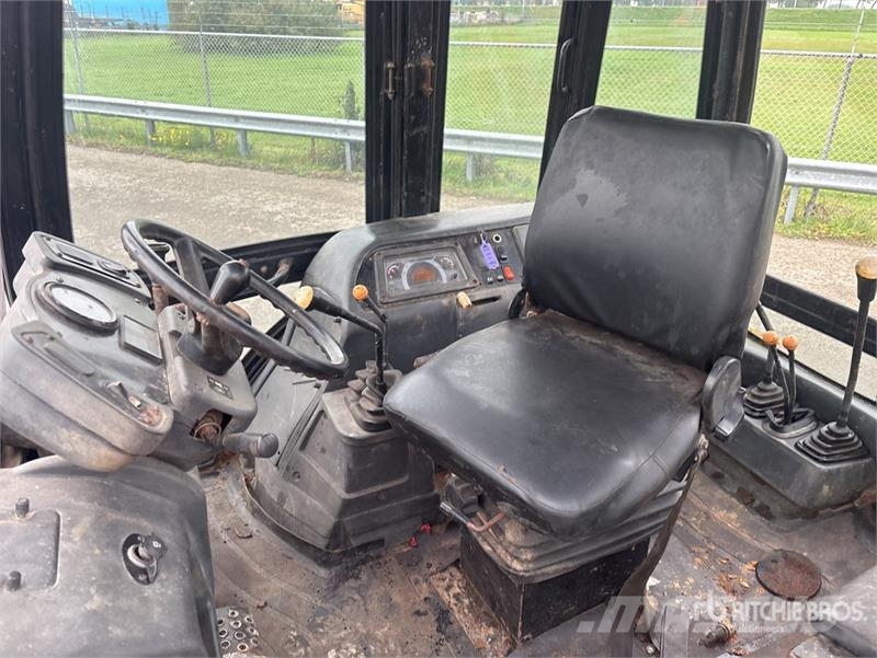 Manitou TLB844SX4 4x4 Backhoe Loader Ekskavaatorlaadurid