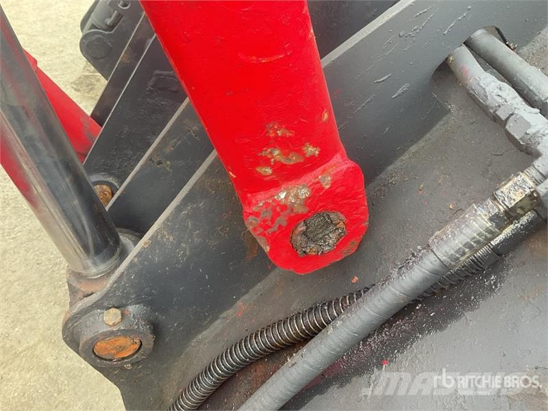 Manitou TLB844SX4 4x4 Backhoe Loader Ekskavaatorlaadurid