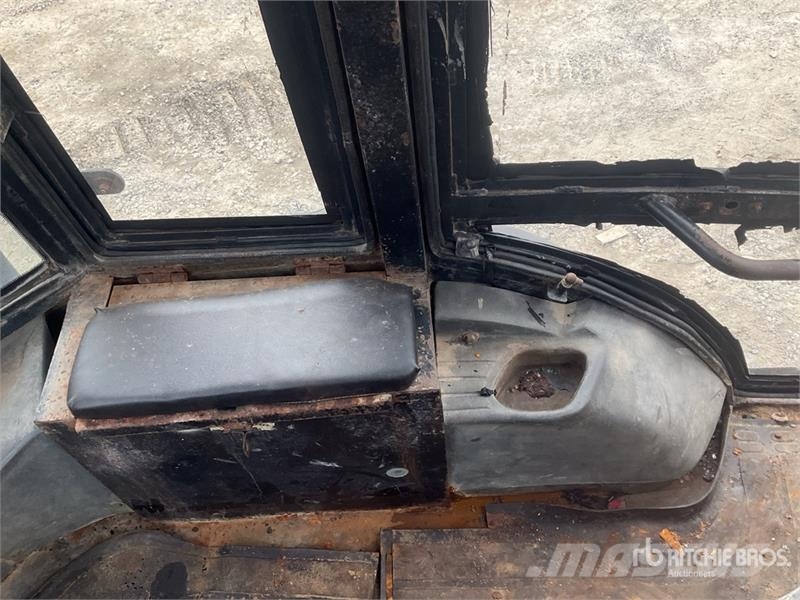Manitou TLB844SX4 4x4 Backhoe Loader Ekskavaatorlaadurid