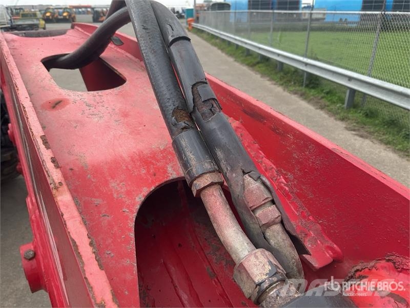 Manitou TLB844SX4 4x4 Backhoe Loader Ekskavaatorlaadurid
