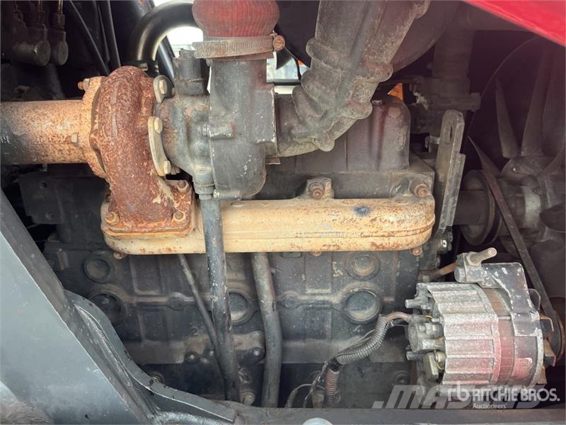 Manitou TLB844SX4 4x4 Backhoe Loader Ekskavaatorlaadurid