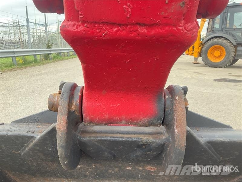Manitou TLB844SX4 4x4 Backhoe Loader Ekskavaatorlaadurid