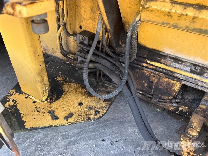 Marini MF691 Wheel Asphalt Paver معدات السفلتة