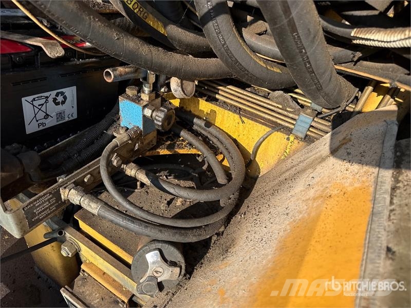 Marini MF691 Wheel Asphalt Paver معدات السفلتة