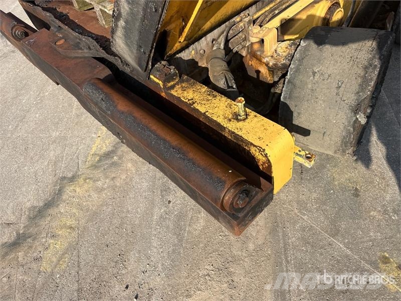Marini MF691 Wheel Asphalt Paver معدات السفلتة