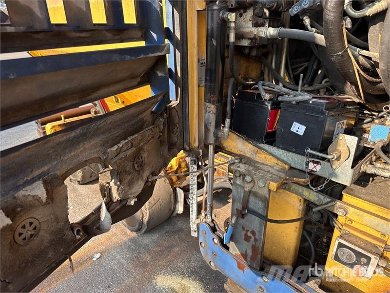 Marini MF691 Wheel Asphalt Paver معدات السفلتة