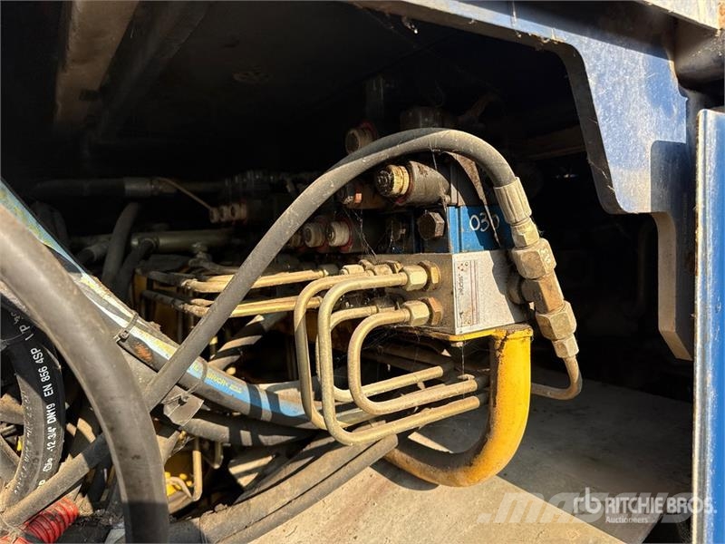 Marini MF691 Wheel Asphalt Paver معدات السفلتة