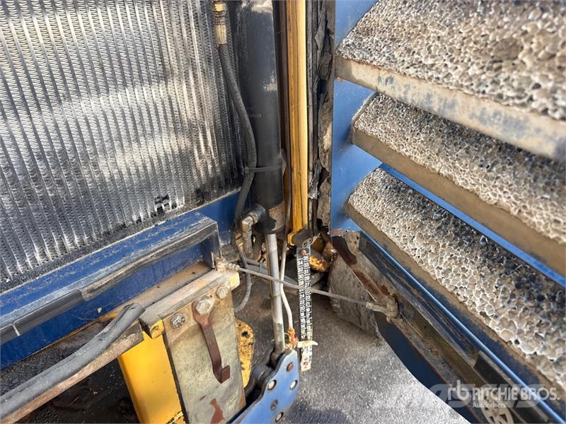 Marini MF691 Wheel Asphalt Paver معدات السفلتة