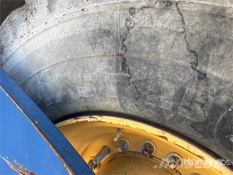 Marini MF691 Wheel Asphalt Paver معدات السفلتة