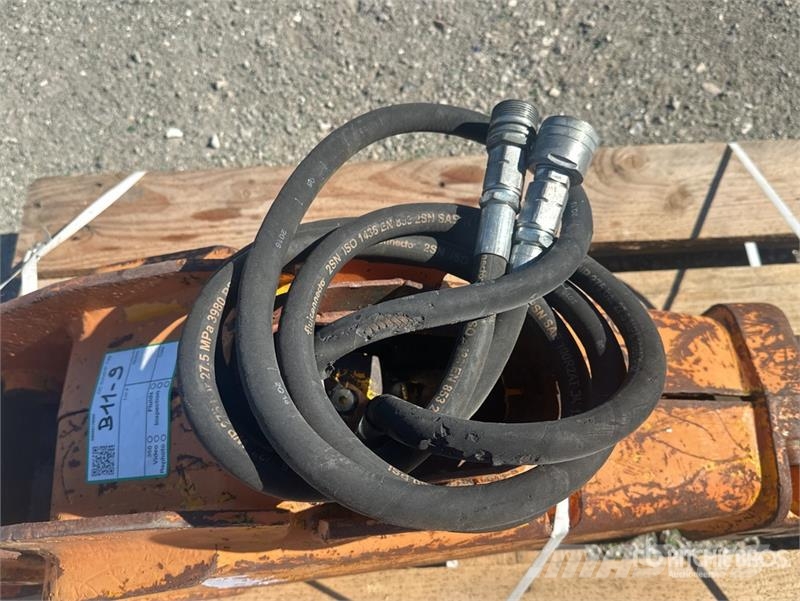 Marteau Hydraulique Hydraulic Breaker Młoty hydrauliczne