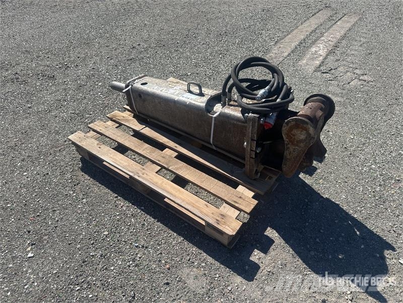 Marteau Hydraulique Hydraulic Breaker Młoty hydrauliczne