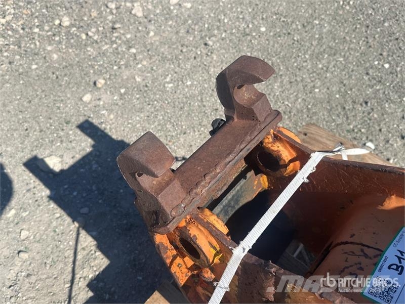 Marteau Hydraulique Hydraulic Breaker Młoty hydrauliczne