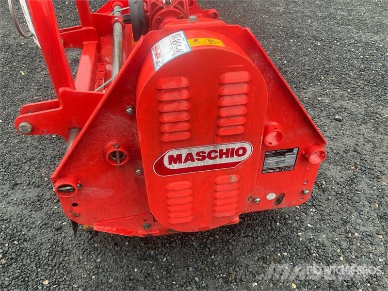 Maschio Gaspardo Furba 180 Mulcher Attachment ماكينات تقطيع أخشاب الحراجة
