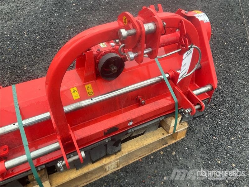 Maschio Gaspardo Furba 180 Mulcher Attachment ماكينات تقطيع أخشاب الحراجة
