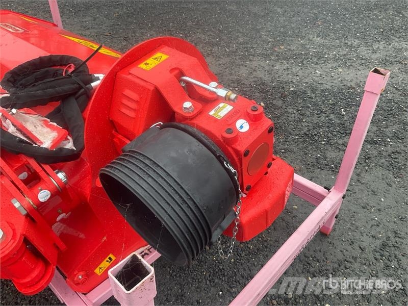Maschio Gaspardo Giraffa L 170 Side Mulcher Attachment (Un ماكينات تقطيع أخشاب الحراجة