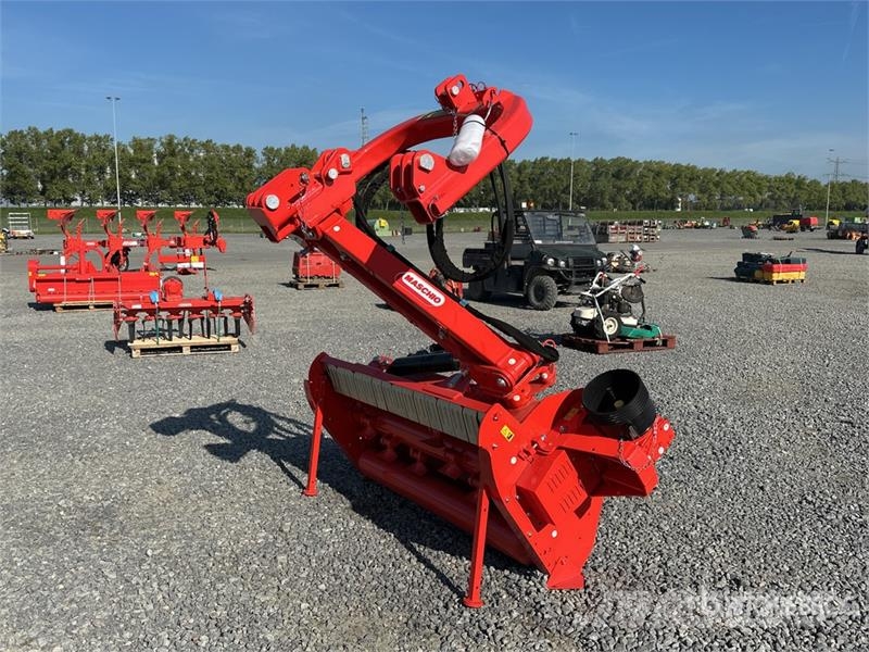 Maschio Gaspardo Giraffa XL160 Side Mulcher Attachment (Un Metsamultšerid