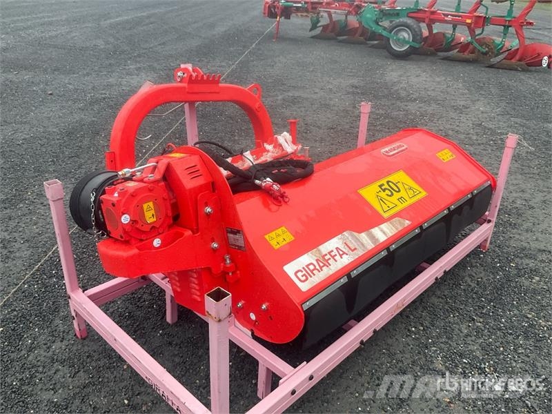 Maschio Gaspardo Giraffa L 170 Side Mulcher Attachment (Un ماكينات تقطيع أخشاب الحراجة