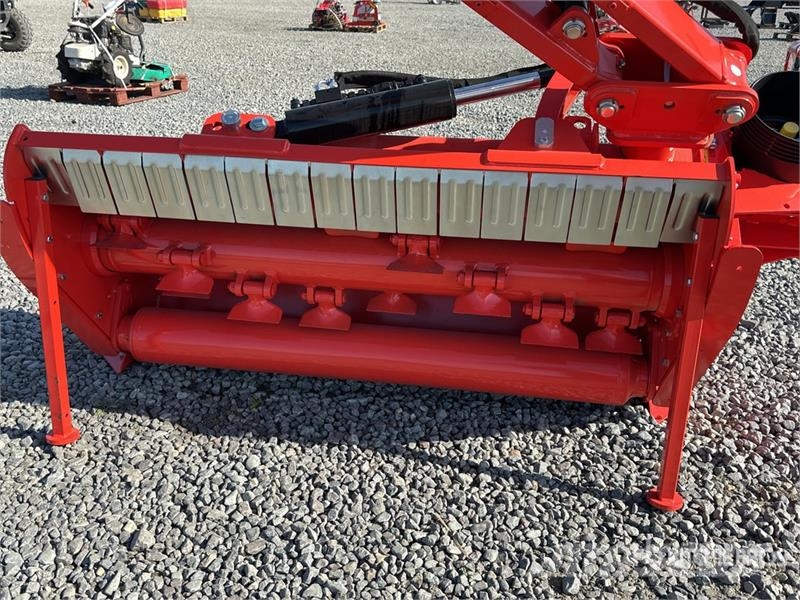 Maschio Gaspardo Giraffa XL160 Side Mulcher Attachment (Un Metsamultšerid