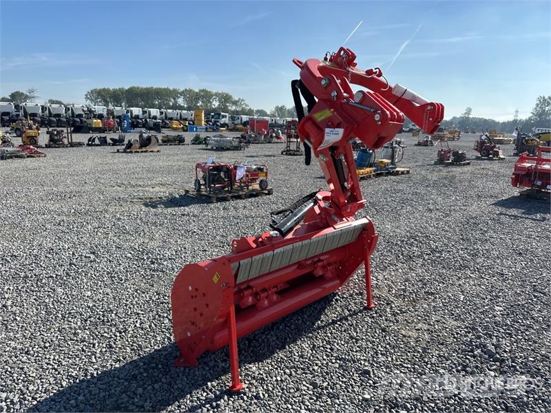 Maschio Gaspardo Giraffa XL160 Side Mulcher Attachment (Un Metsamultšerid