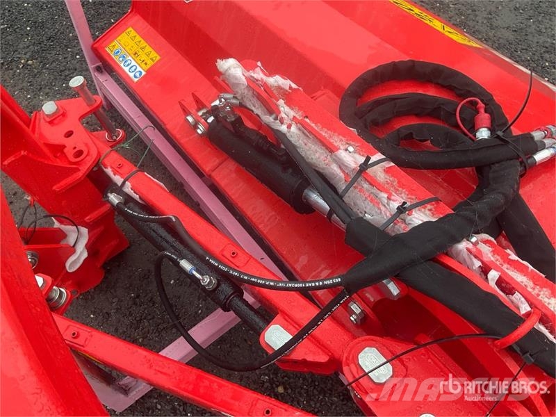 Maschio Gaspardo Giraffa L 170 Side Mulcher Attachment (Un ماكينات تقطيع أخشاب الحراجة