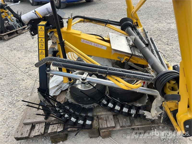 Maschio Gaspardo LEVANTE LT540 Hay Tedder (Unused) Ranghinatori