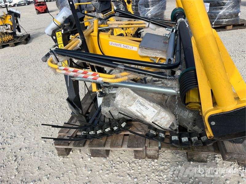 Maschio Gaspardo LEVANTE LT540 Hay Tedder (Unused) Ranghinatori