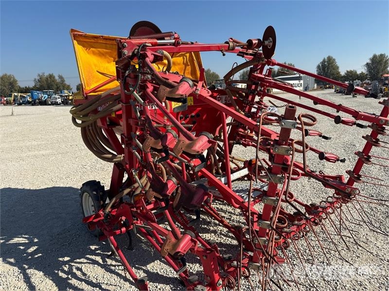 Maschio Gaspardo PI 400 32 File (Rows) Seeder 条播机