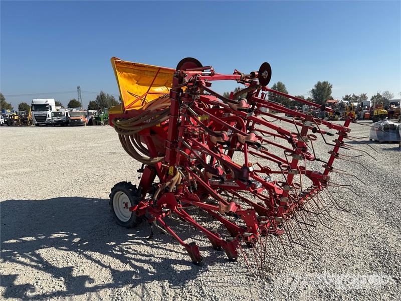 Maschio Gaspardo PI 400 32 File (Rows) Seeder 条播机
