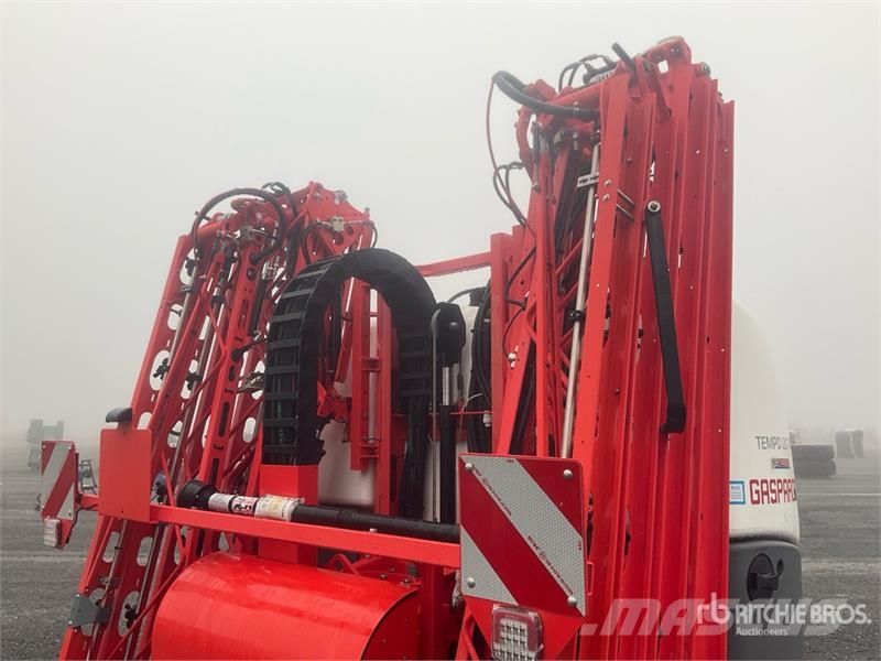 Maschio Gaspardo Tempo Ultra Isotronic 2000 24 m 3-Point H Anhängespritzen