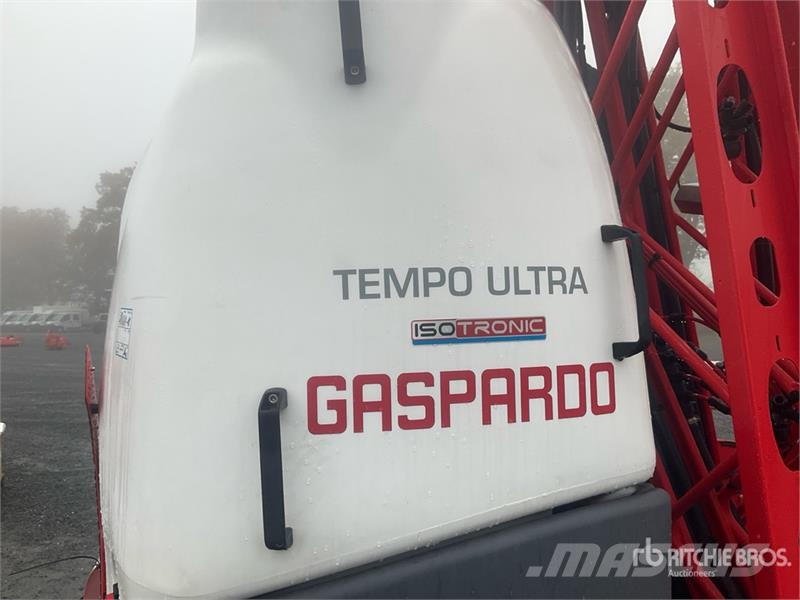 Maschio Gaspardo Tempo Ultra Isotronic 2000 24 m 3-Point H Anhängespritzen