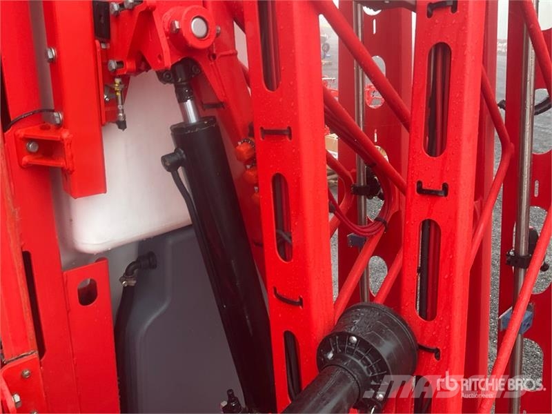 Maschio Gaspardo Tempo Ultra Isotronic 2000 24 m 3-Point H Anhängespritzen