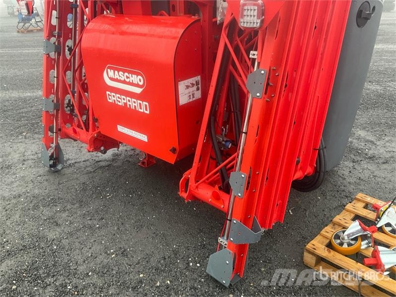 Maschio Gaspardo Tempo Ultra Isotronic 2000 24 m 3-Point H Anhängespritzen