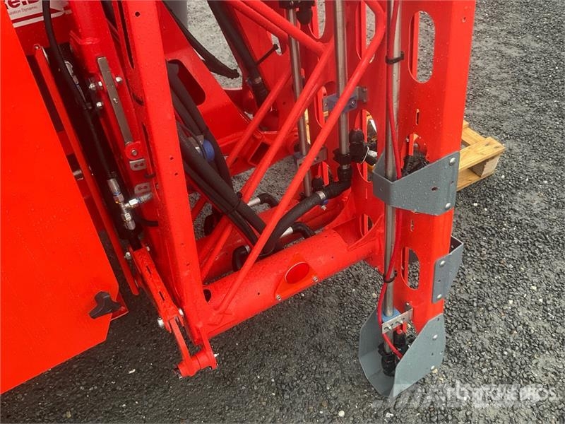 Maschio Gaspardo Tempo Ultra Isotronic 2000 24 m 3-Point H Anhängespritzen