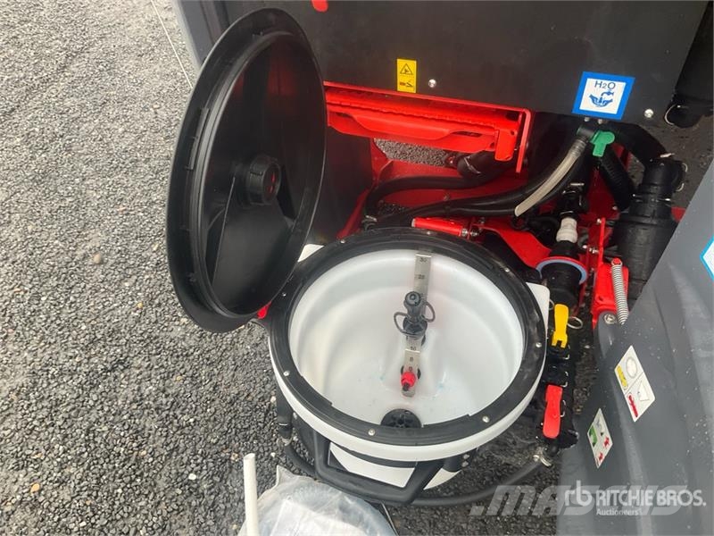 Maschio Gaspardo Tempo Ultra Isotronic 2000 24 m 3-Point H Anhängespritzen