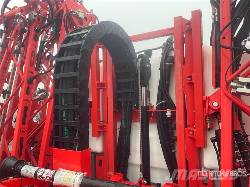 Maschio Gaspardo Tempo Ultra Isotronic 2000 24 m 3-Point H Anhängespritzen
