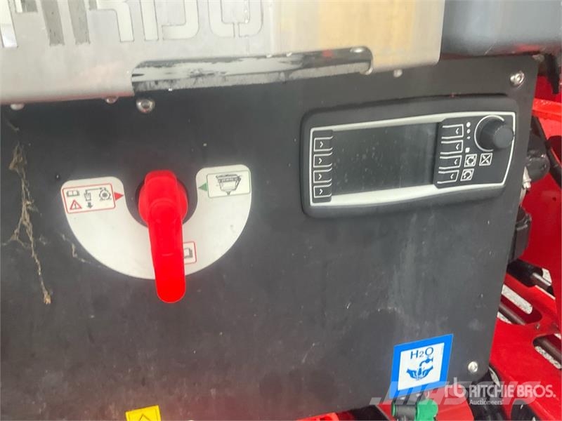 Maschio Gaspardo Tempo Ultra Isotronic 2000 24 m 3-Point H Anhängespritzen