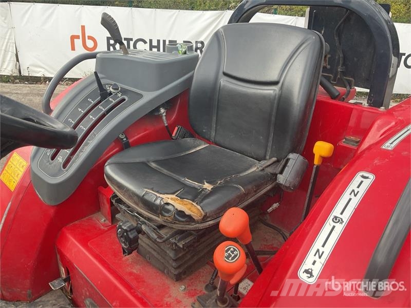 Massey Ferguson 1755E 4WD Tractor Traktoren
