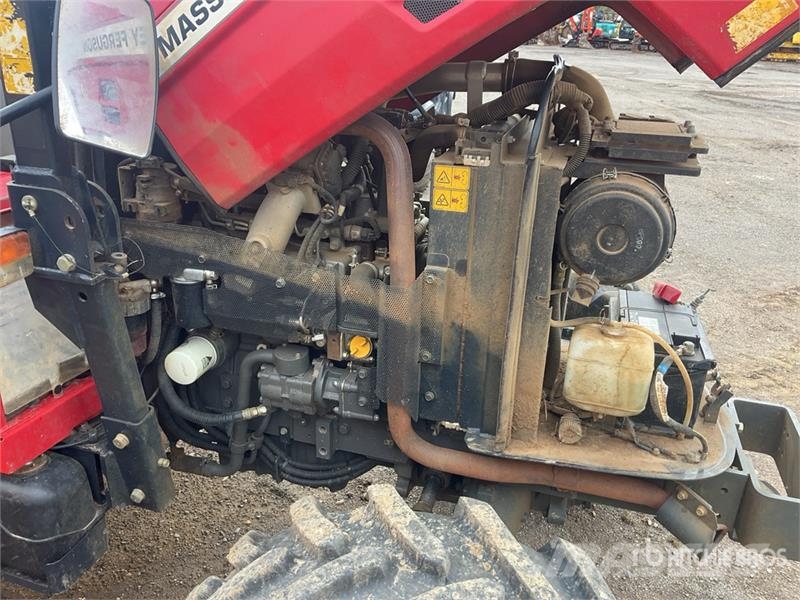 Massey Ferguson 1755E 4WD Tractor Traktoren