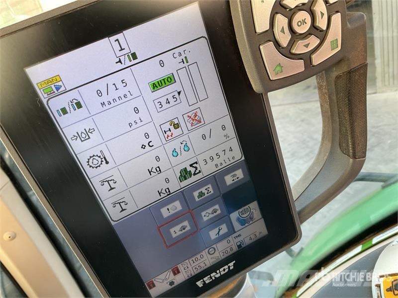 Massey Ferguson 2270XD 方形打捆機